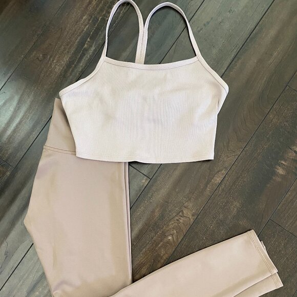 Alo Yoga Bundle - Picture 1 of 4